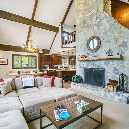 5Br, 9 Beds Sleeps 14 Game Room, Pool Access